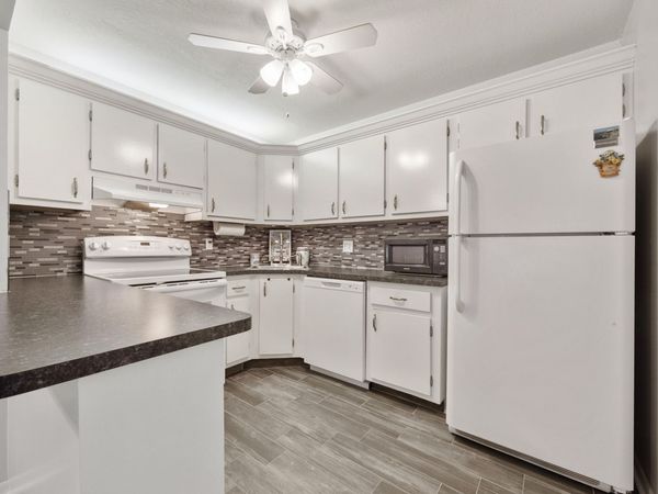 5861 La Paseos Drive, Unit D-2, Greenacres, FL 33463