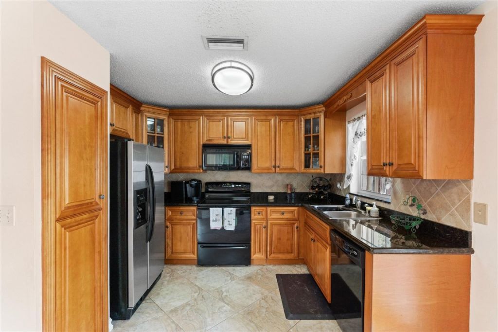 9815 NW 5th Place, Plantation, FL 33324 Photo