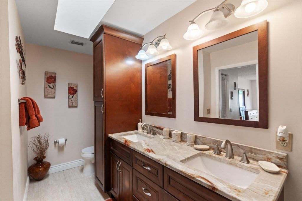 9815 NW 5th Place, Plantation, FL 33324 Photo