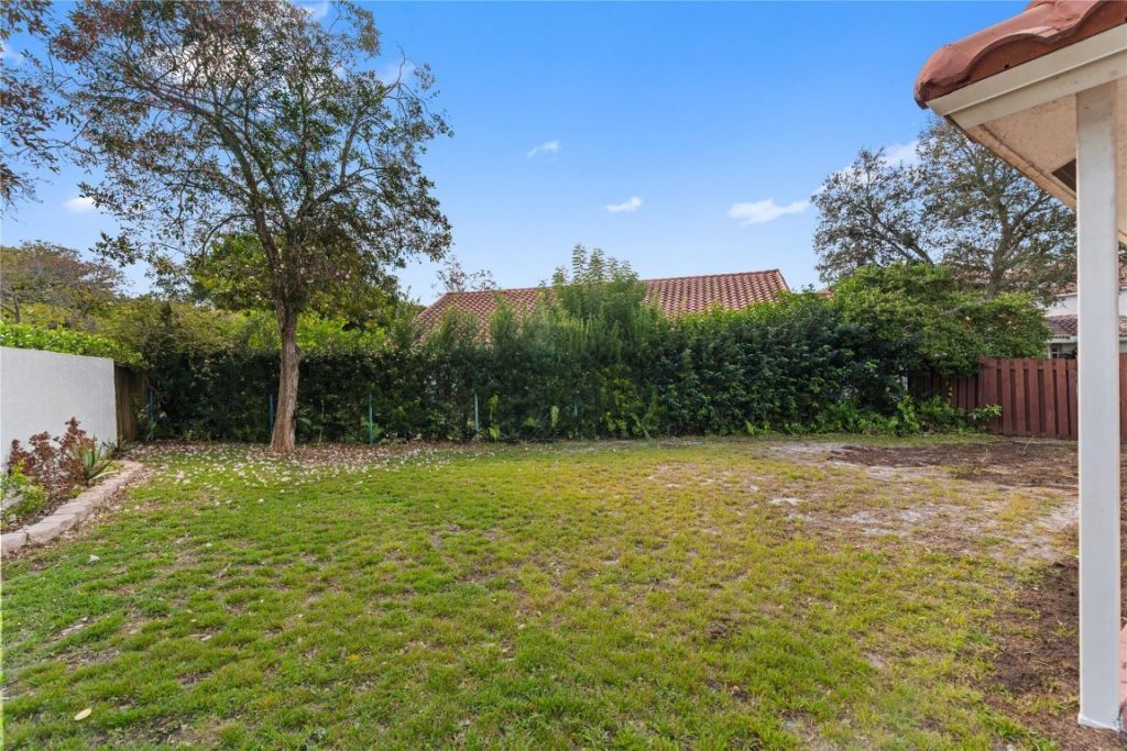 9815 NW 5th Place, Plantation, FL 33324 Photo