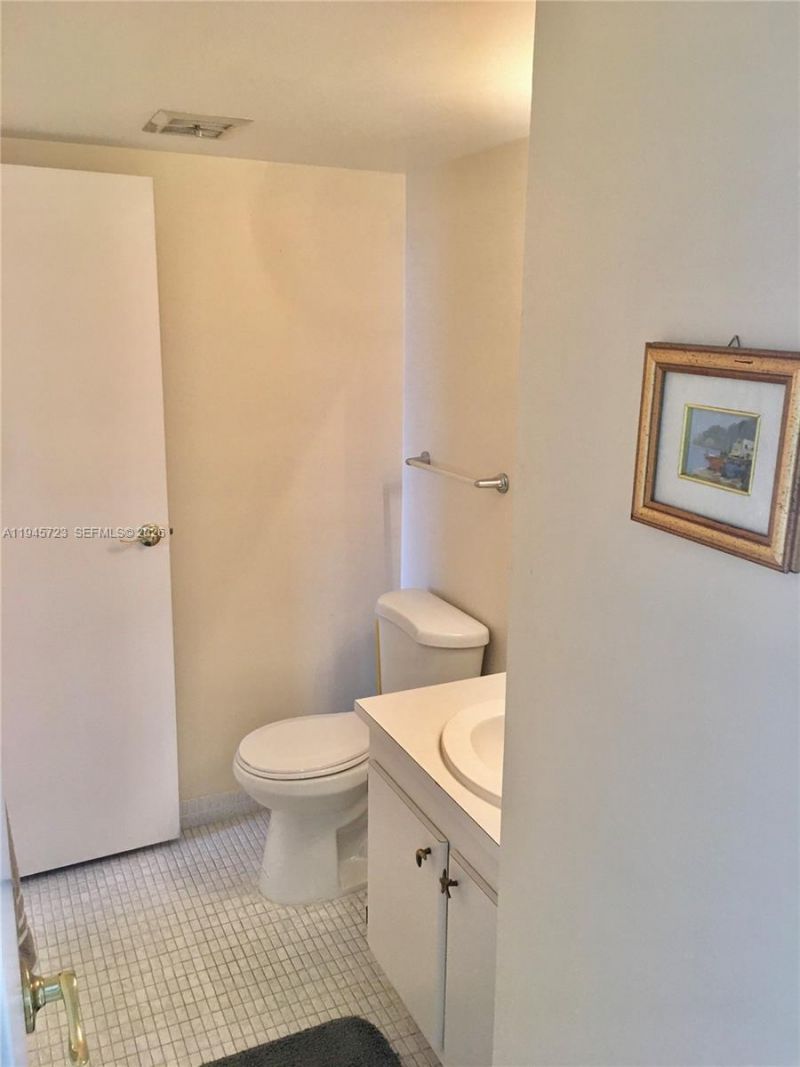 20379 W Country Club Dr , Unit 1737, Aventura, FL 33180 Photo
