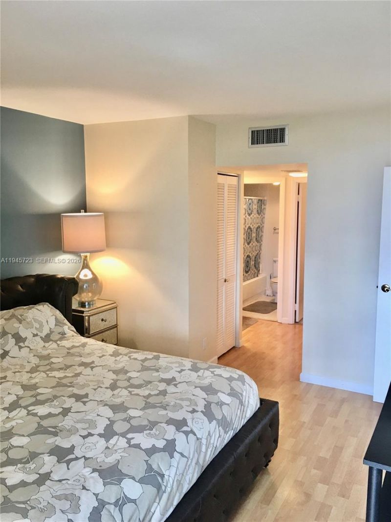 20379 W Country Club Dr , Unit 1737, Aventura, FL 33180 Photo