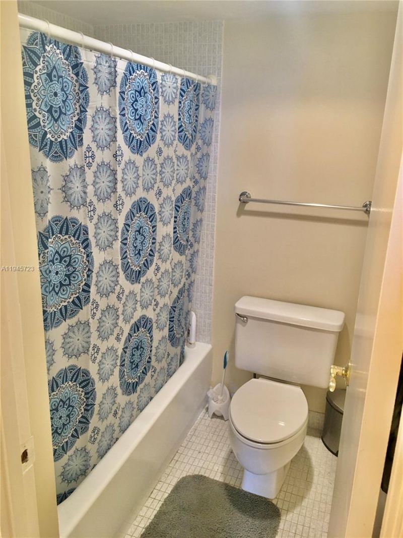 20379 W Country Club Dr , Unit 1737, Aventura, FL 33180 Photo