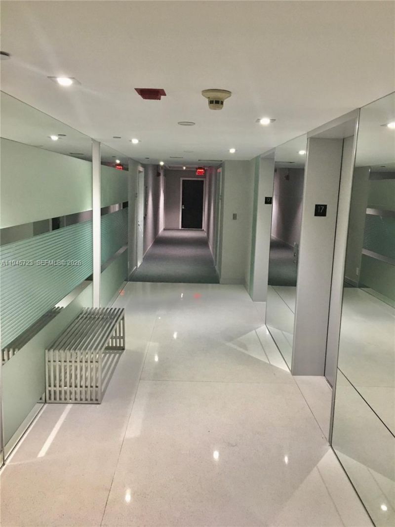 20379 W Country Club Dr , Unit 1737, Aventura, FL 33180 Photo