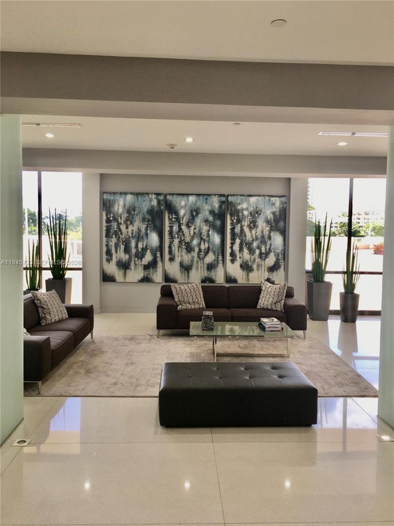 20379 W Country Club Dr , Unit 1737, Aventura, FL 33180 Photo