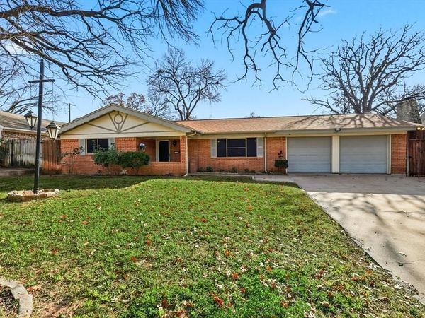 1809 Toplea Drive, Euless, TX 76040