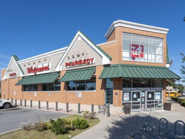 863 Montauk Highway, Shirley, NY 11967