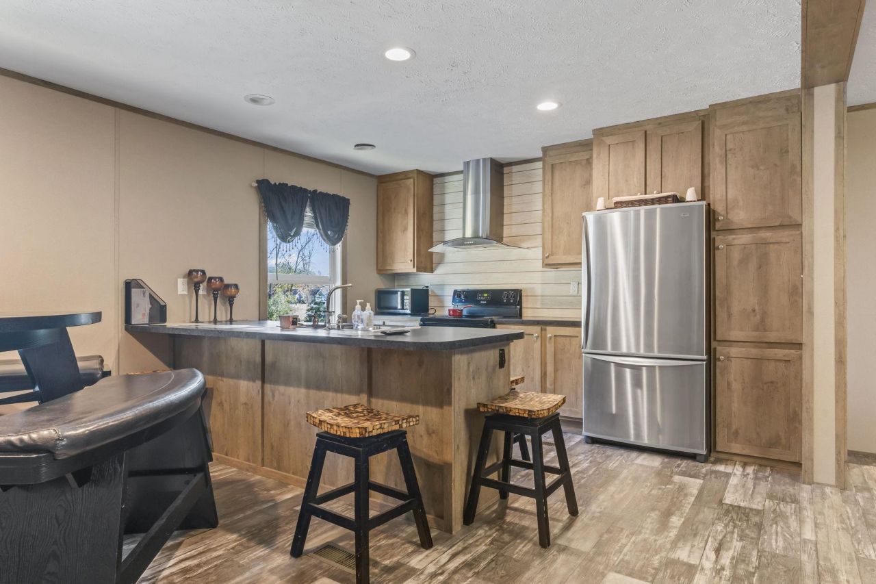 5467 Highway 66 Photo 10