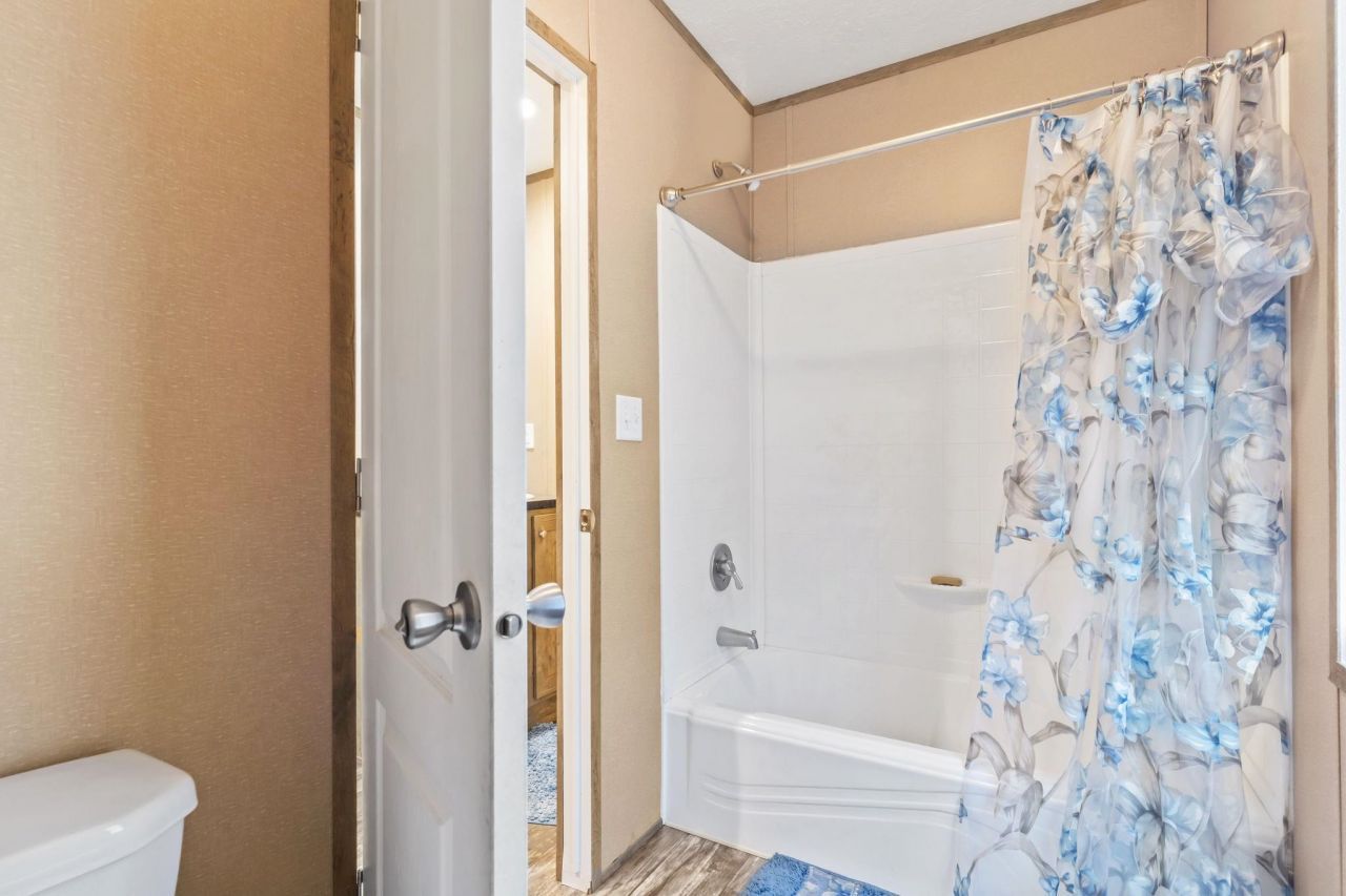 5467 Highway 66 Photo 23