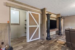 5467 Highway 66 photo 4