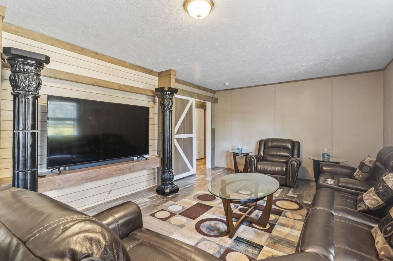 5467 Highway 66 Photo 6