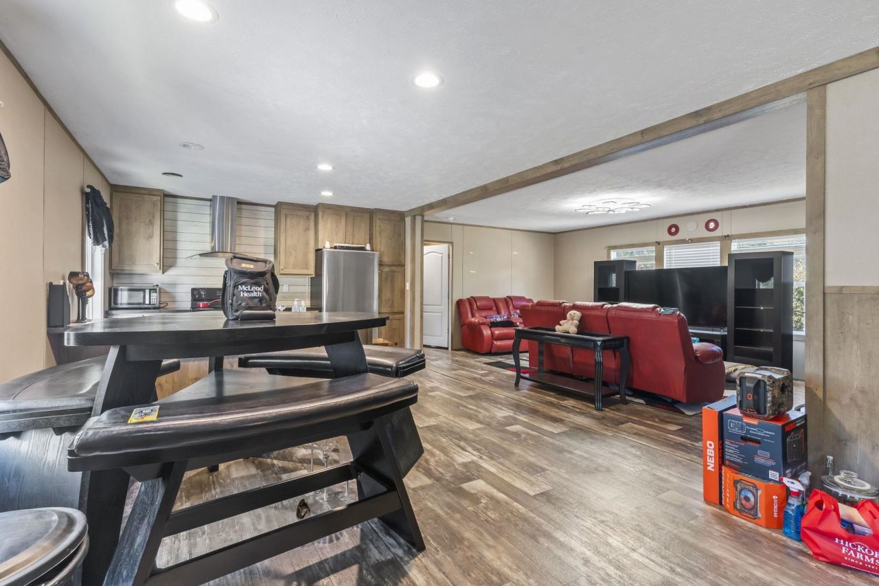 5467 Highway 66 Photo 7