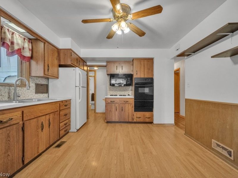 6846 Revere Road, Parma Heights, OH 44130 Photo 12