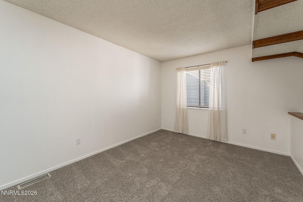 1465 E Peckham Lane, Unit 6, Reno, NV 89502 Photo
