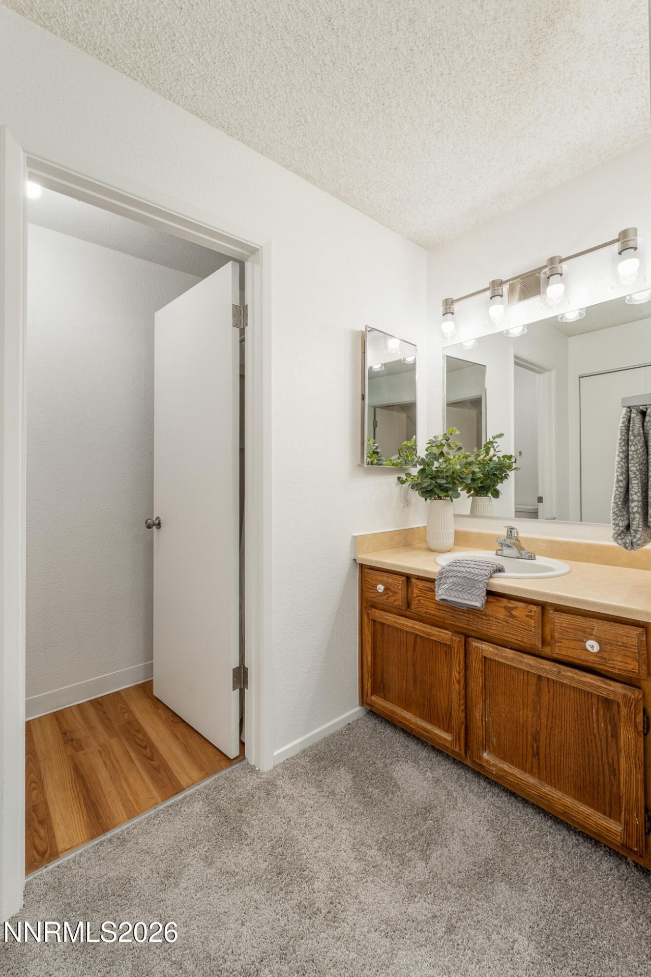 1465 E Peckham Lane, Unit 6, Reno, NV 89502 Photo