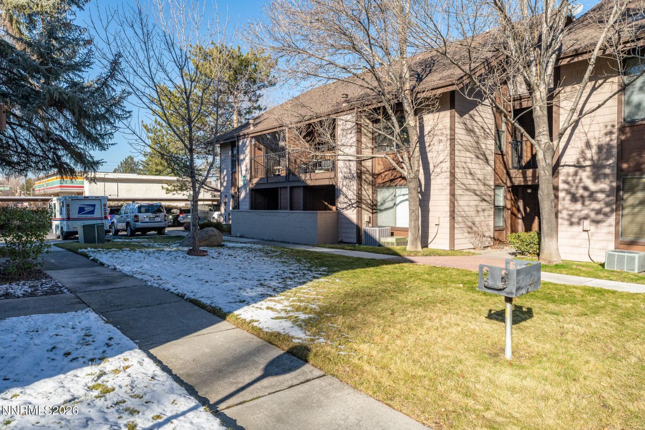 1465 E Peckham Lane, Unit 6, Reno, NV 89502 Photo