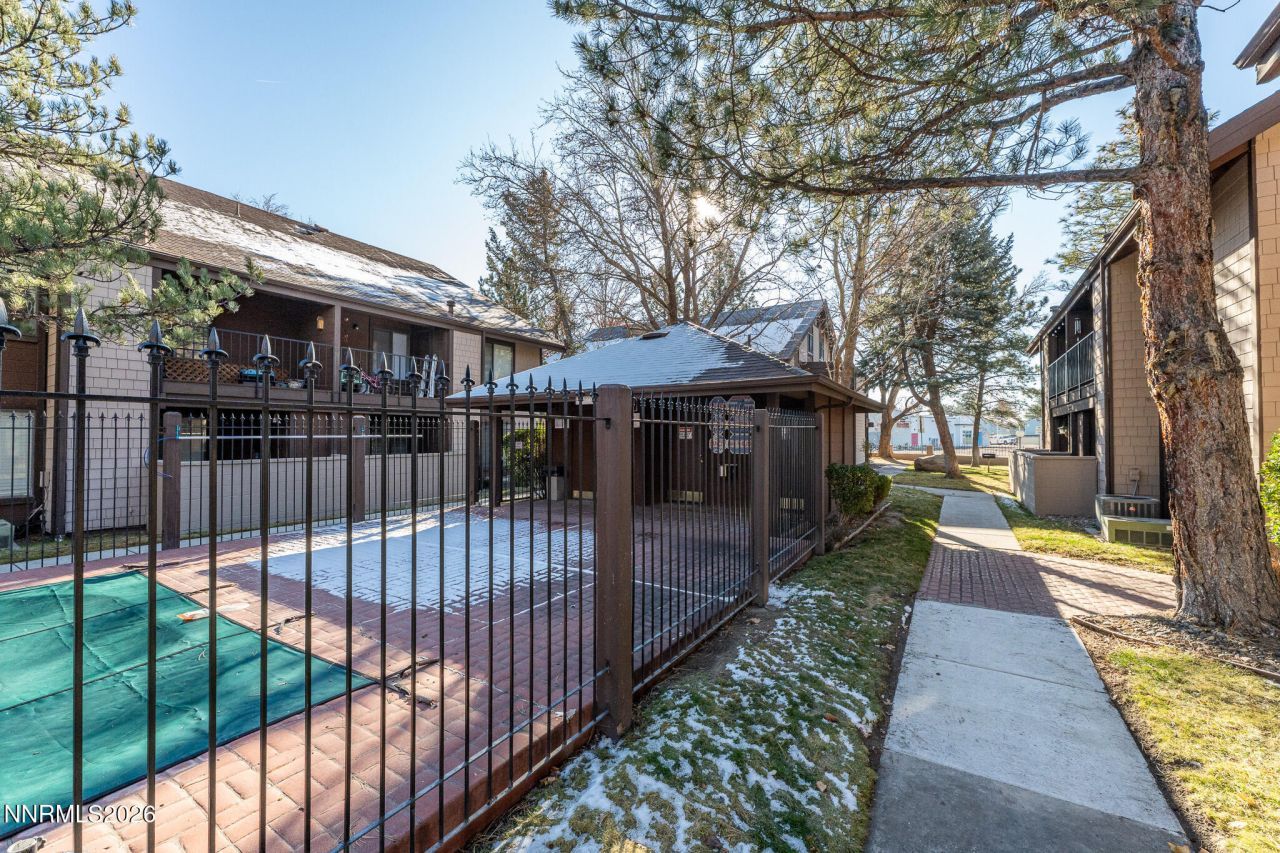 1465 E Peckham Lane, Unit 6, Reno, NV 89502 Photo