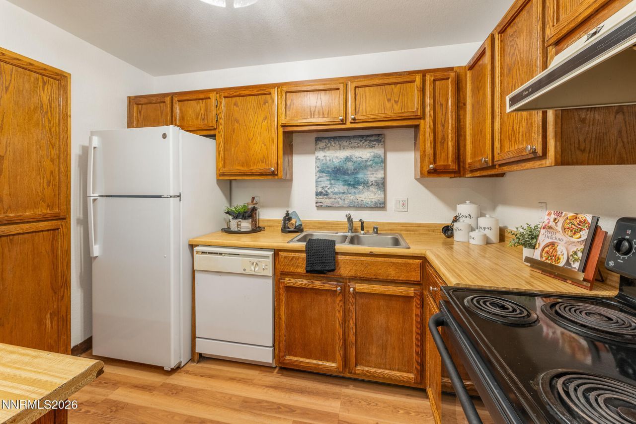 1465 E Peckham Lane, Unit 6, Reno, NV 89502 Photo