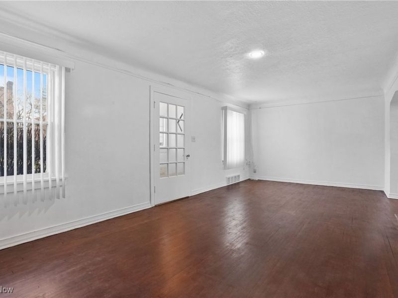 1898 Powell Avenue, Cleveland, OH 44118 Photo 13