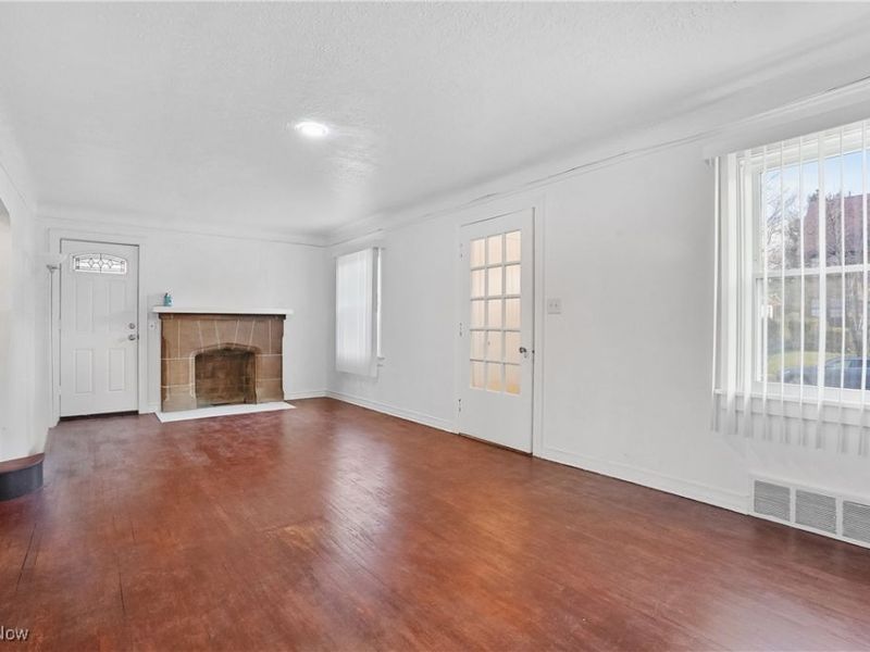 1898 Powell Avenue, Cleveland, OH 44118 Photo 14