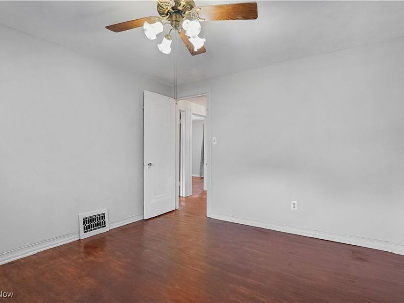 1898 Powell Avenue, Cleveland, OH 44118 Photo 27