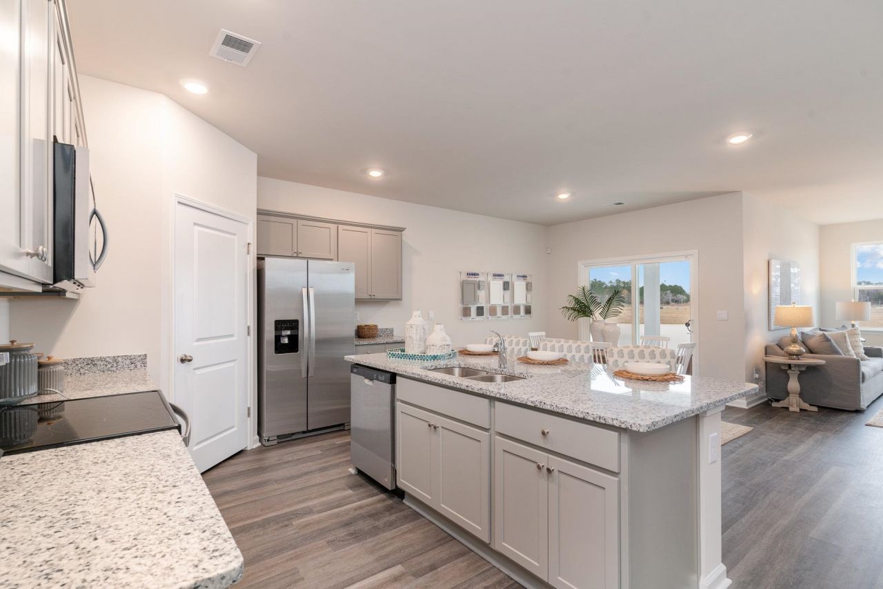 612 Anthem Ct. Photo 4