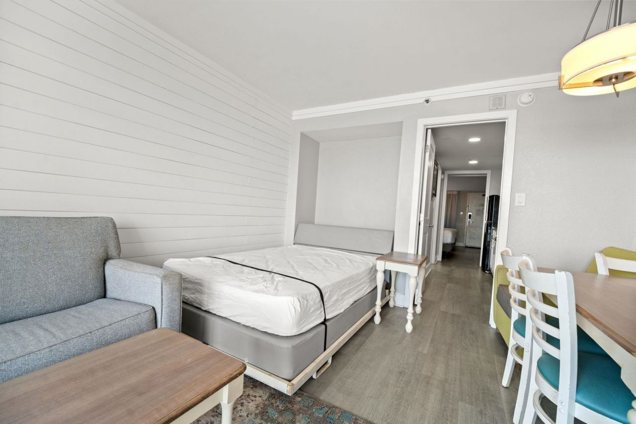 7200 N Ocean Blvd. Photo 16