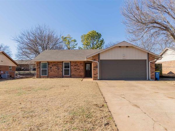 1502 N Manning Street, Stillwater, OK 00000