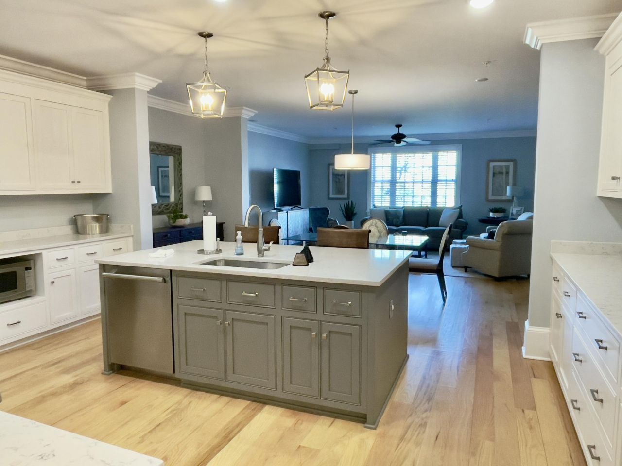 28 Broad Street Photo 4