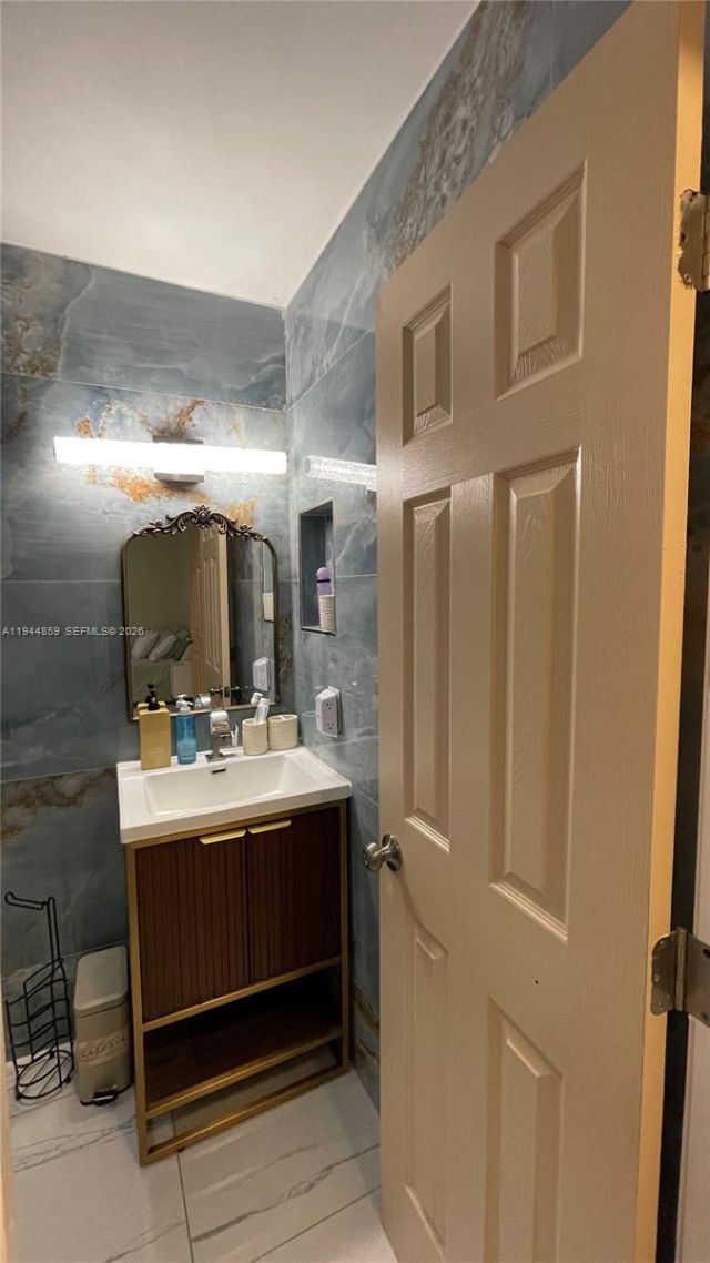 5740 SW 57th Way, Davie, FL 33314 Photo