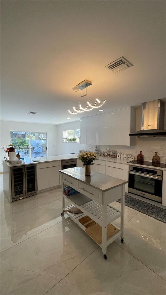 5740 SW 57th Way, Davie, FL 33314 Photo