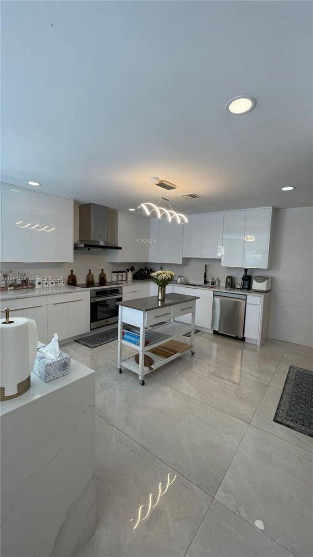 5740 SW 57th Way, Davie, FL 33314 Photo