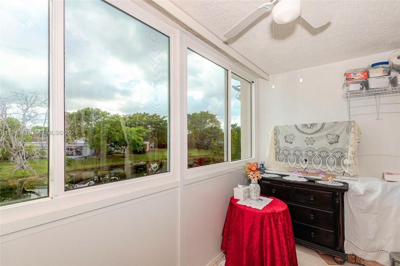 9660 Sunrise Lakes Blvd, Unit 202, Sunrise, FL 33322 Photo