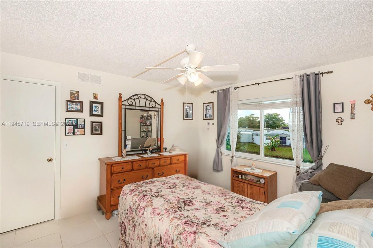 9660 Sunrise Lakes Blvd, Unit 202, Sunrise, FL 33322 Photo