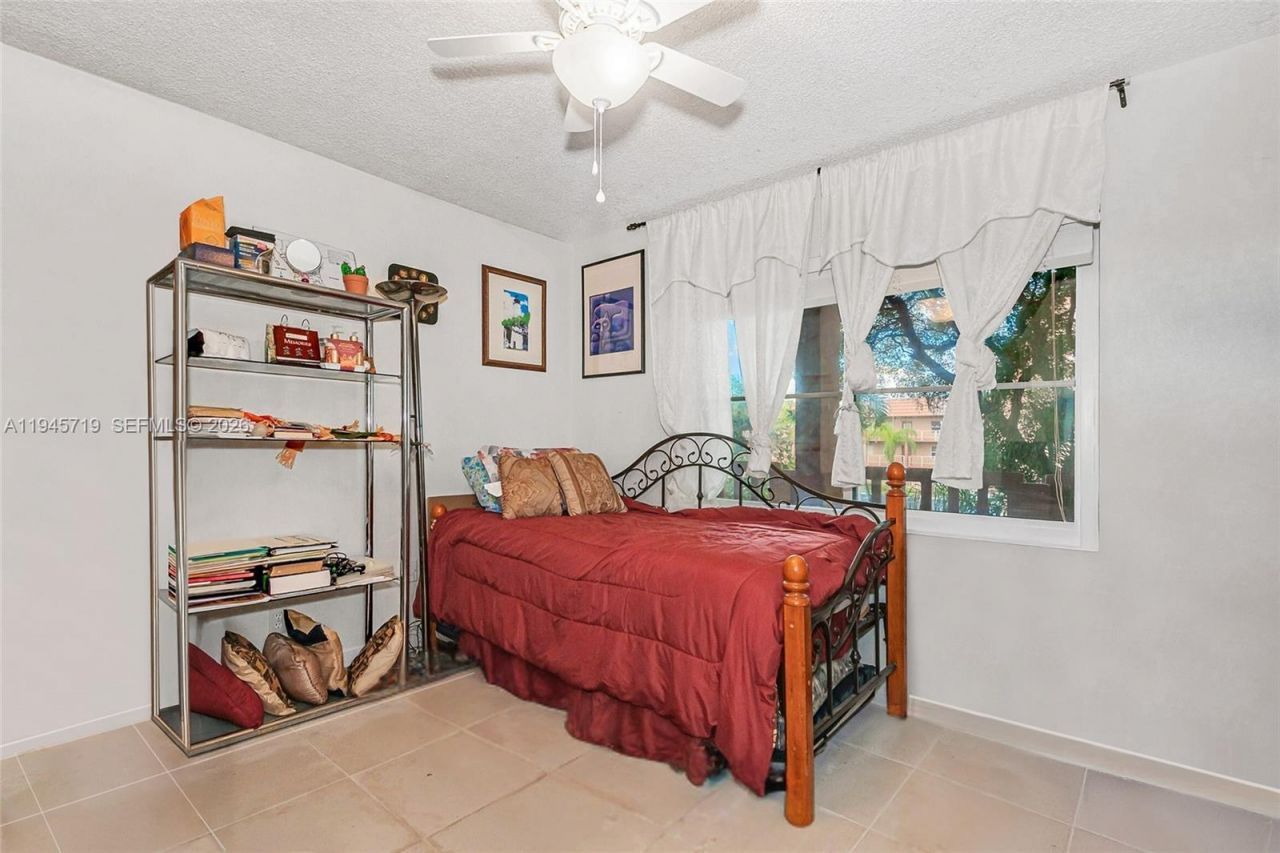 9660 Sunrise Lakes Blvd, Unit 202, Sunrise, FL 33322 Photo