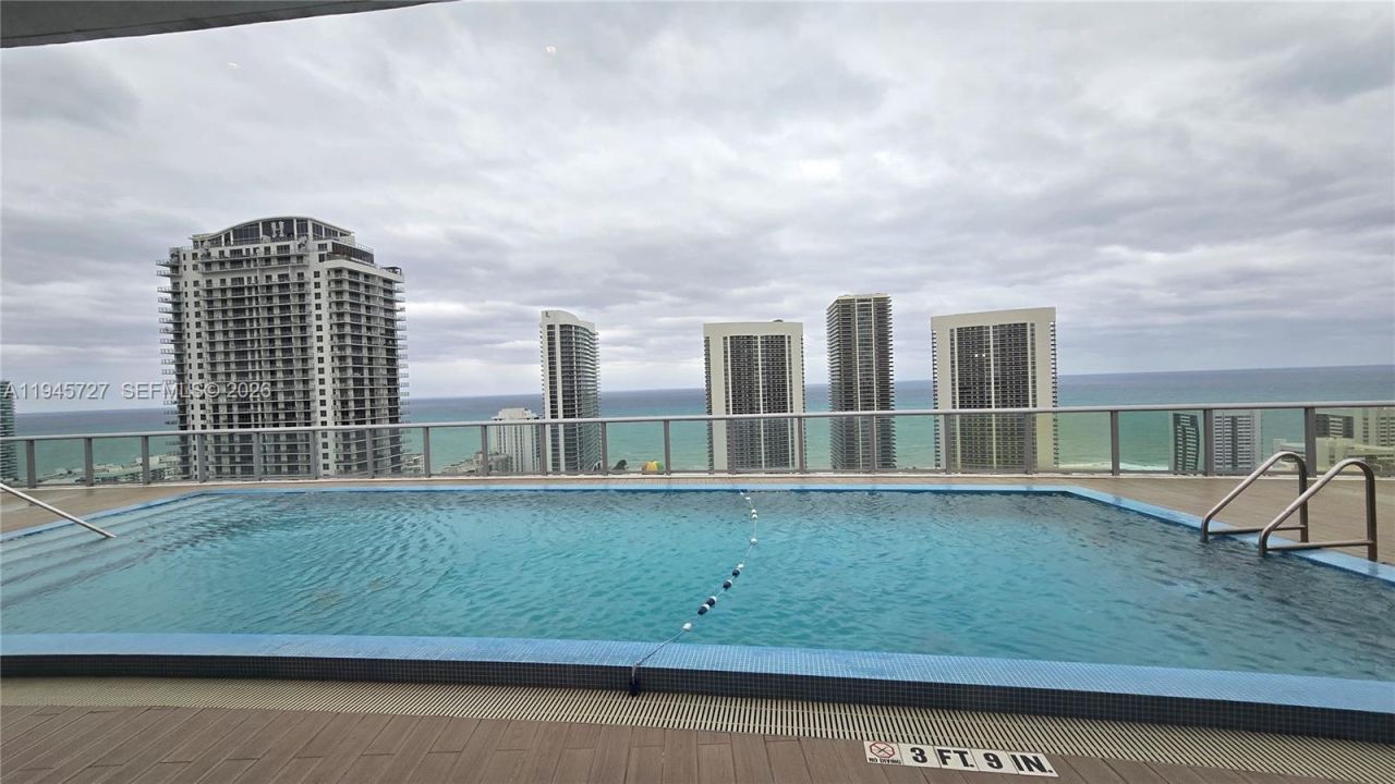 2602 E Hallandale Beach Blvd, Unit R2810, Hallandale Beach, FL 33009 Photo