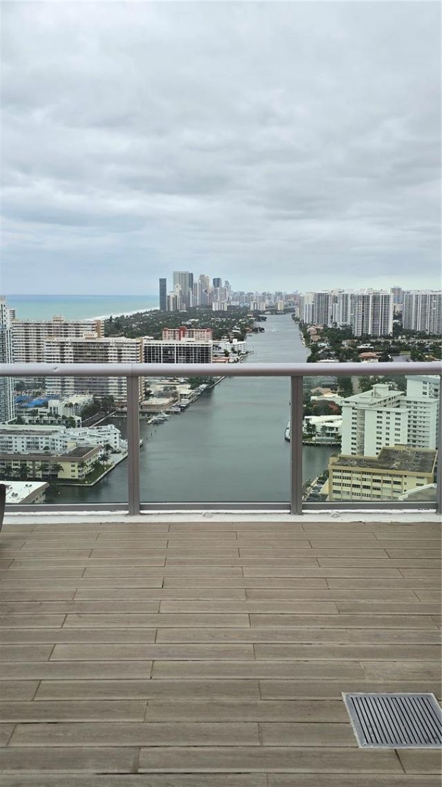 2602 E Hallandale Beach Blvd, Unit R2810, Hallandale Beach, FL 33009 Photo