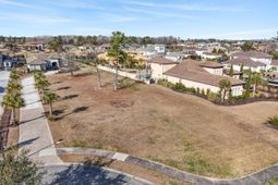 9169 Marina Pkwy. photo 4