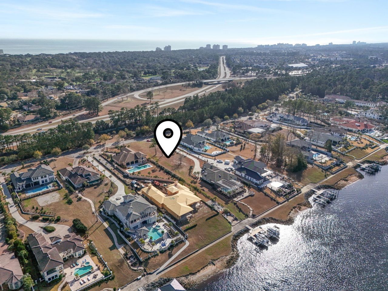 9169 Marina Pkwy. Photo 5