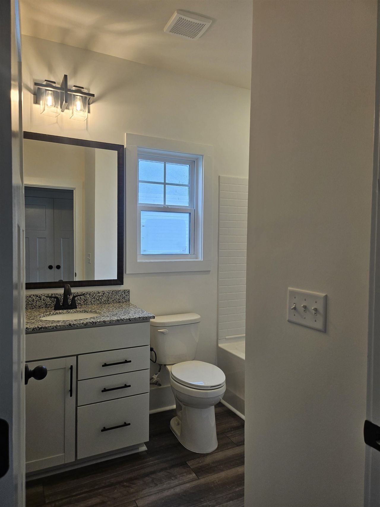 1216 Mill Banks Dr. Photo 22