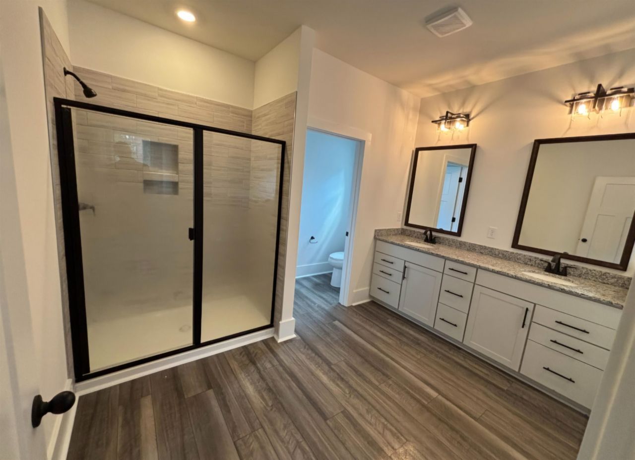 1216 Mill Banks Dr. Photo 6