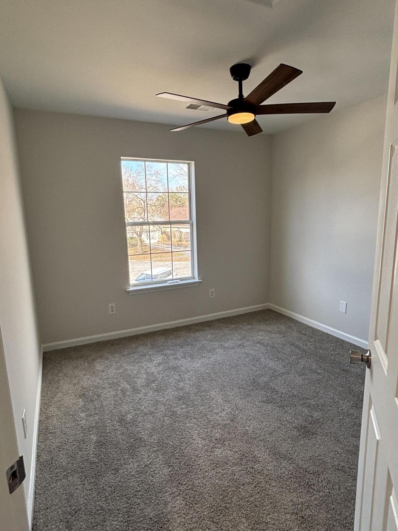 236 Hoylake Court Photo 10