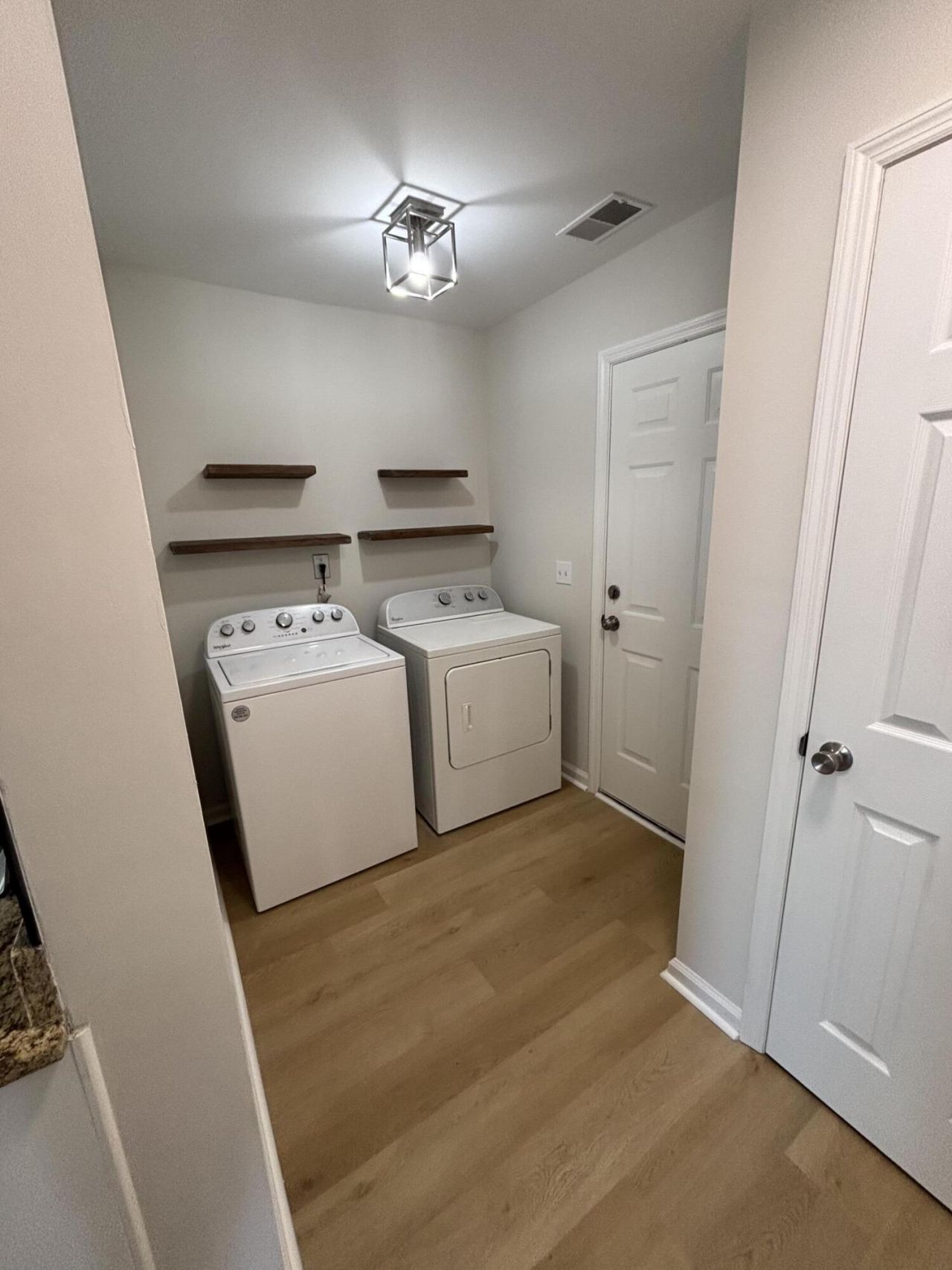 236 Hoylake Court Photo 13