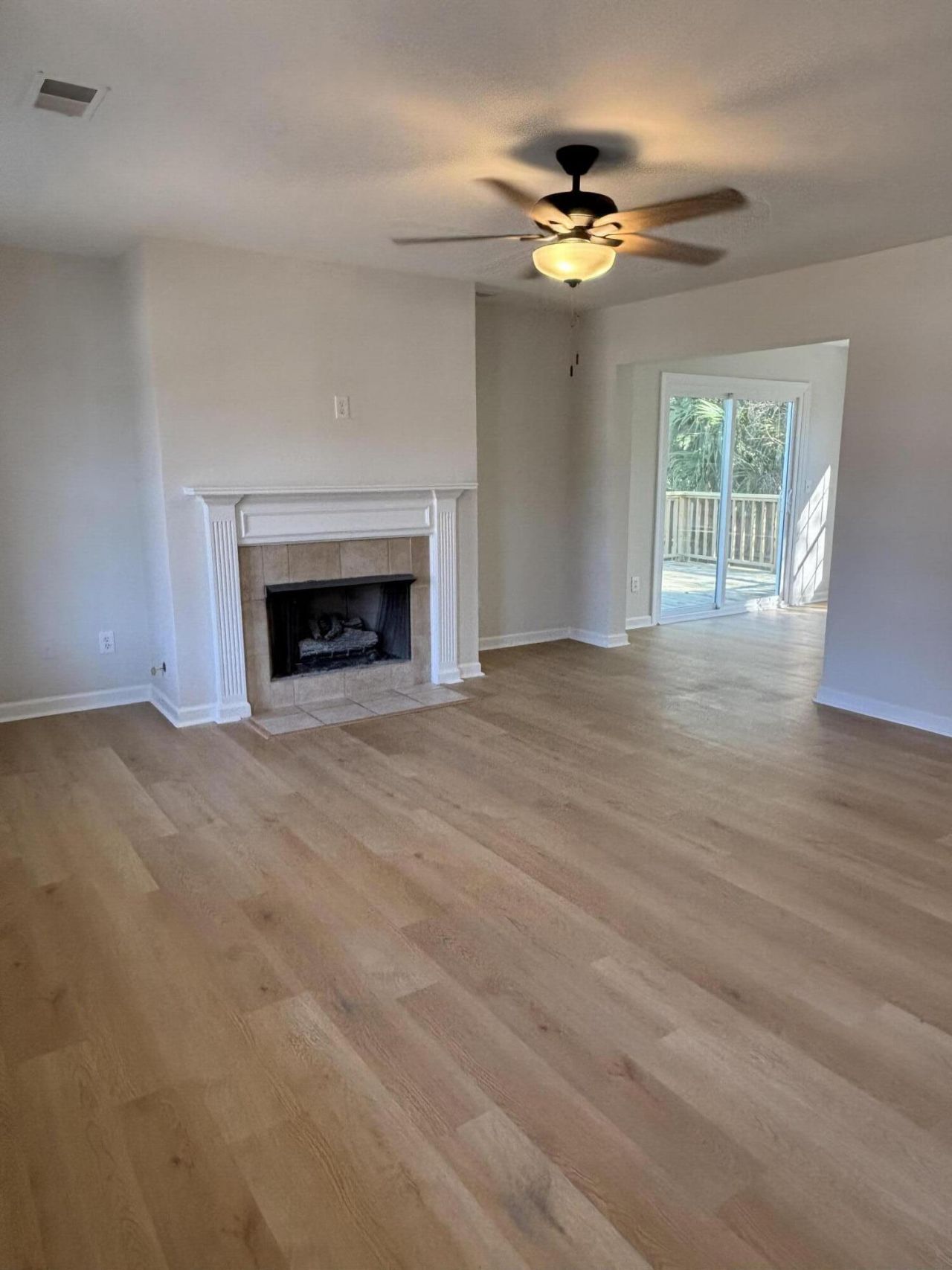 236 Hoylake Court Photo 6