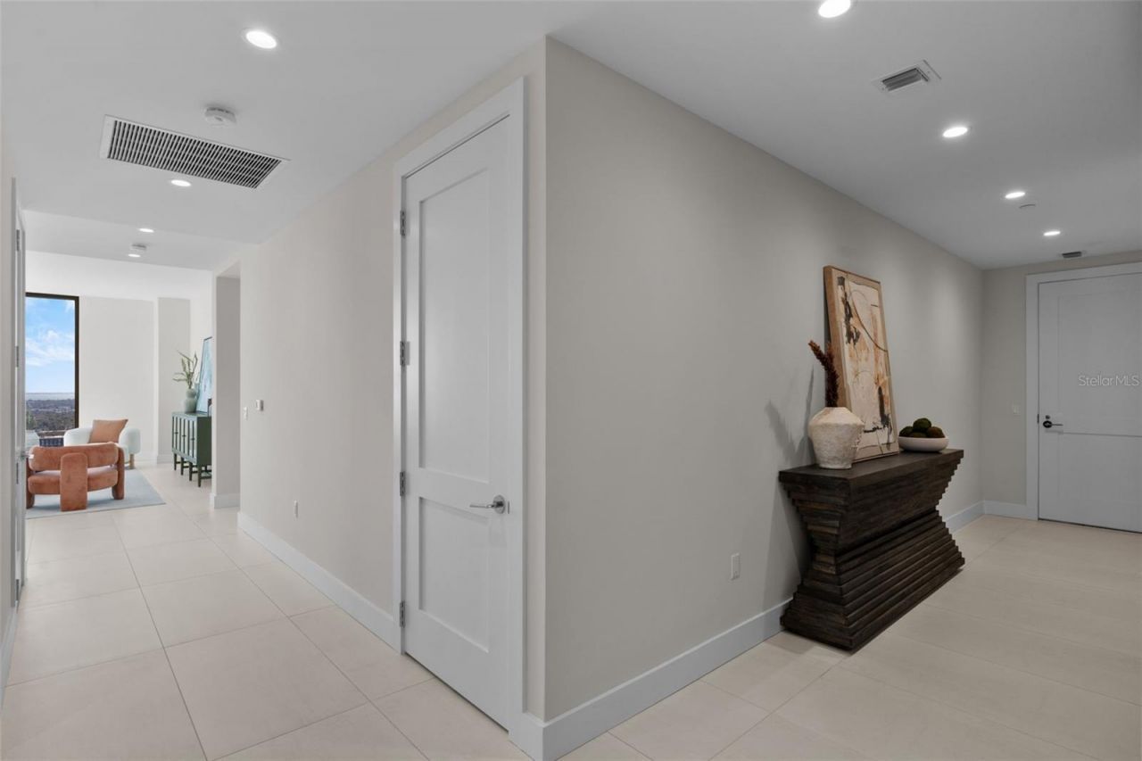 275 1st Avenue S, Unit 3205, Saint Petersburg, FL 33701 Photo