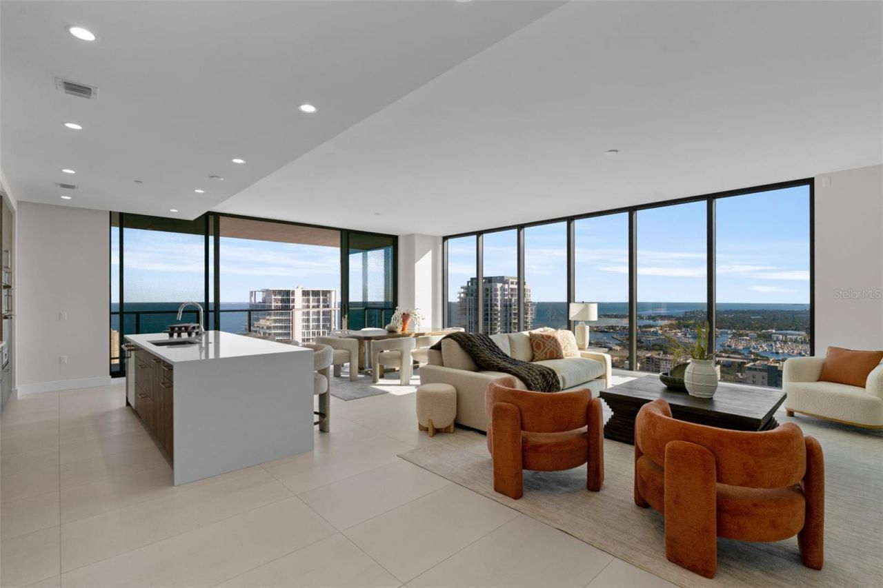 275 1st Avenue S, Unit 3205, Saint Petersburg, FL 33701 Photo