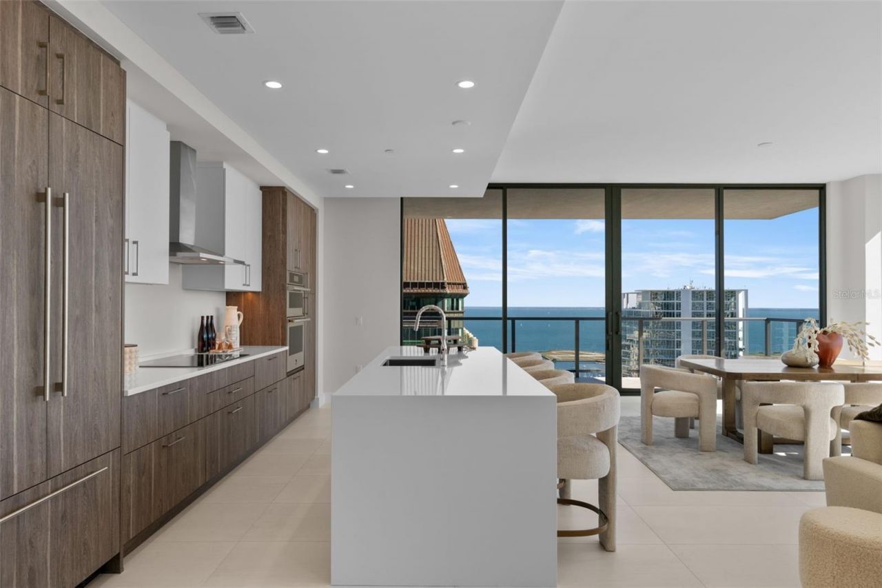 275 1st Avenue S, Unit 3205, Saint Petersburg, FL 33701 Photo