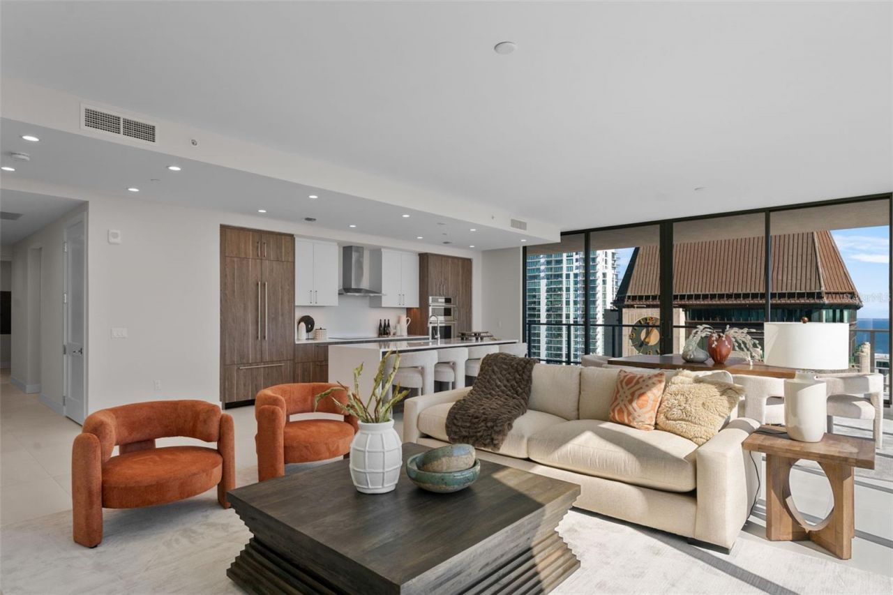 275 1st Avenue S, Unit 3205, Saint Petersburg, FL 33701 Photo