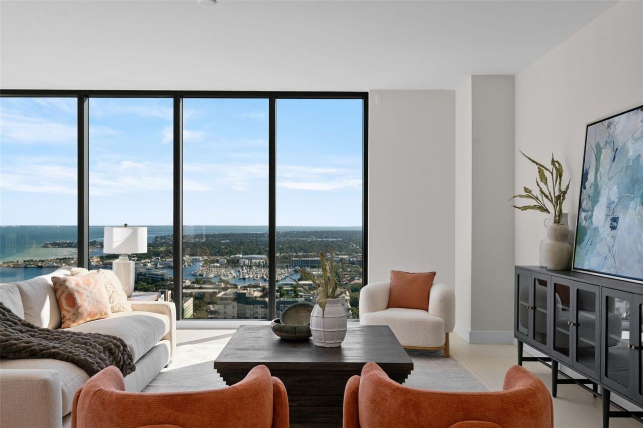 275 1st Avenue S, Unit 3205, Saint Petersburg, FL 33701 Photo