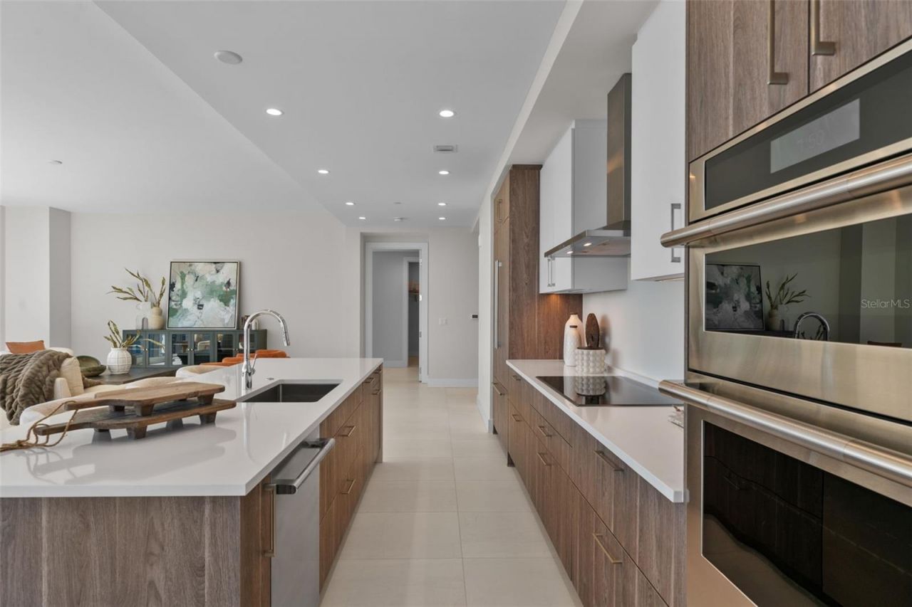 275 1st Avenue S, Unit 3205, Saint Petersburg, FL 33701 Photo